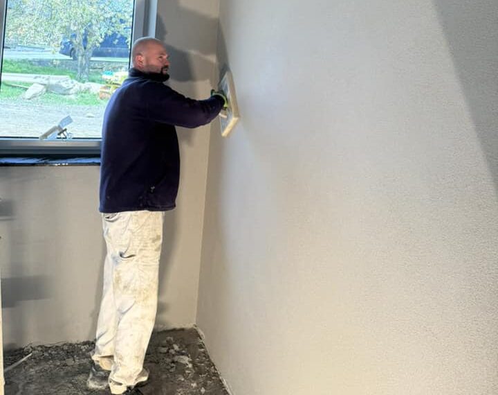 Innenputz Arbeiten in Linz für glatte Wandflächen